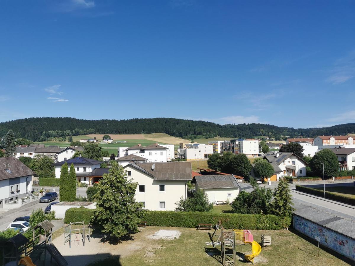 Zentrumsnahe Privatunterkunft フライシュタット エクステリア 写真